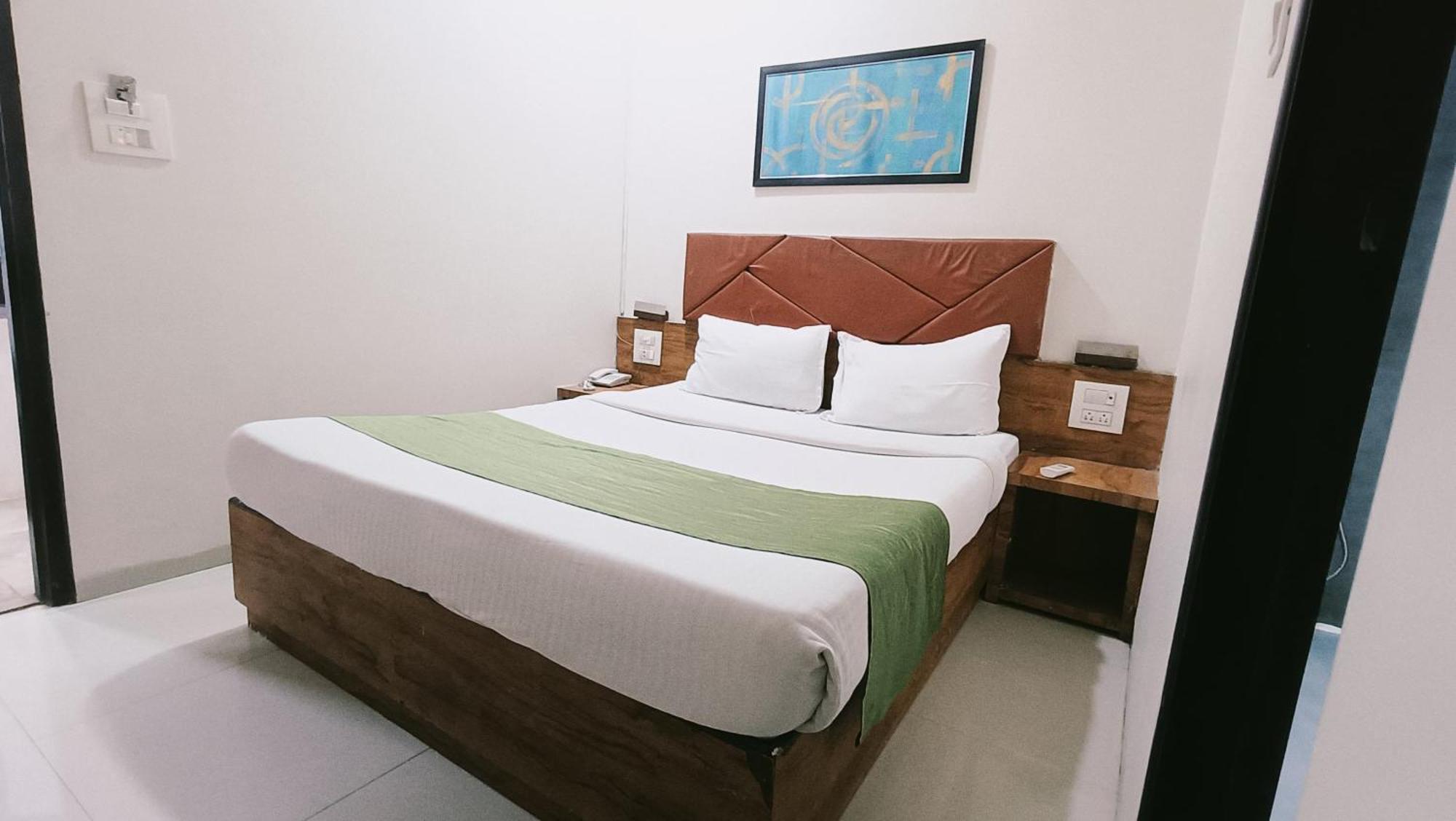 Hotel Comfort- Andheri West Bombay Eksteriør billede