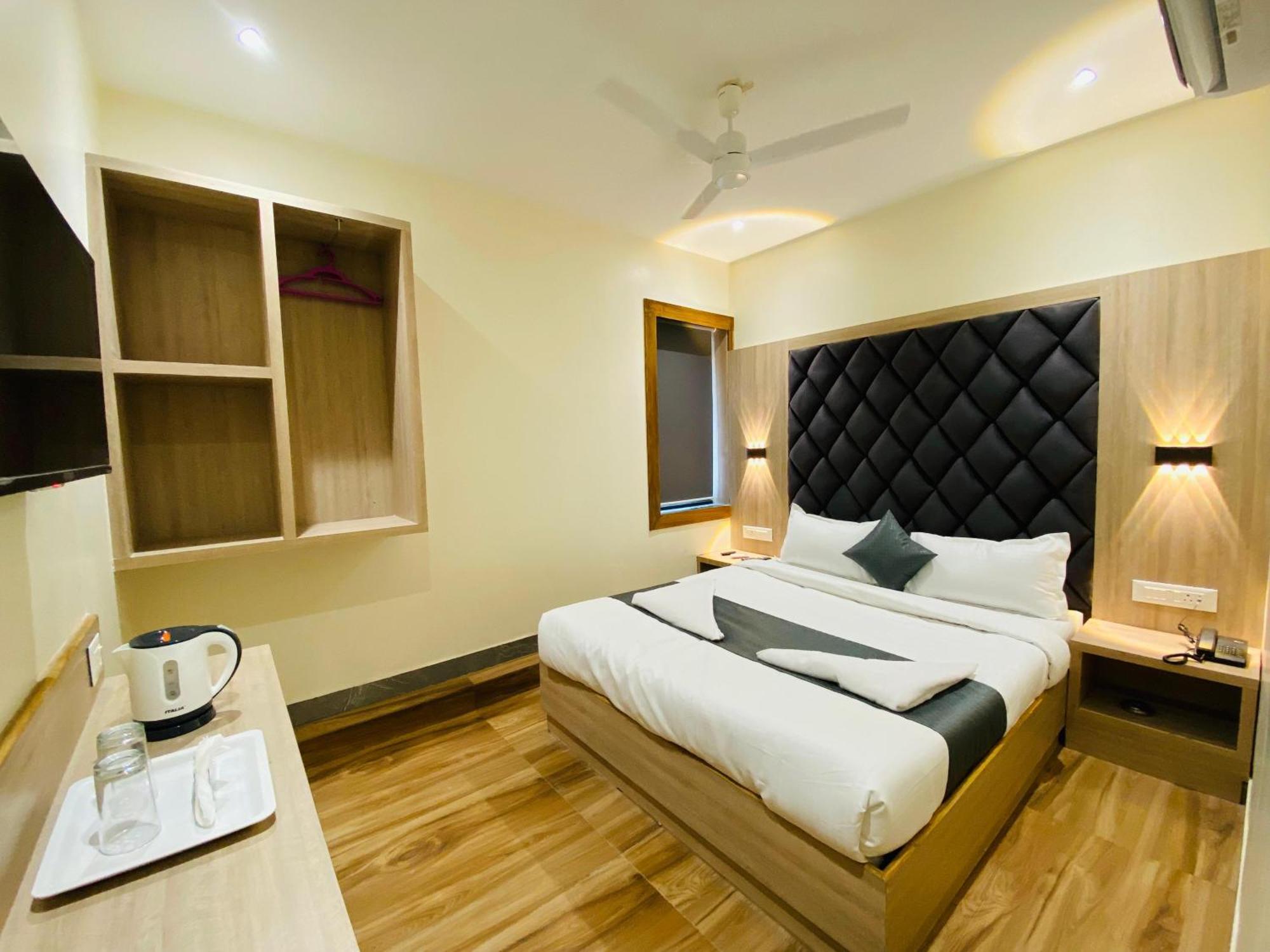 Hotel Comfort- Andheri West Bombay Eksteriør billede
